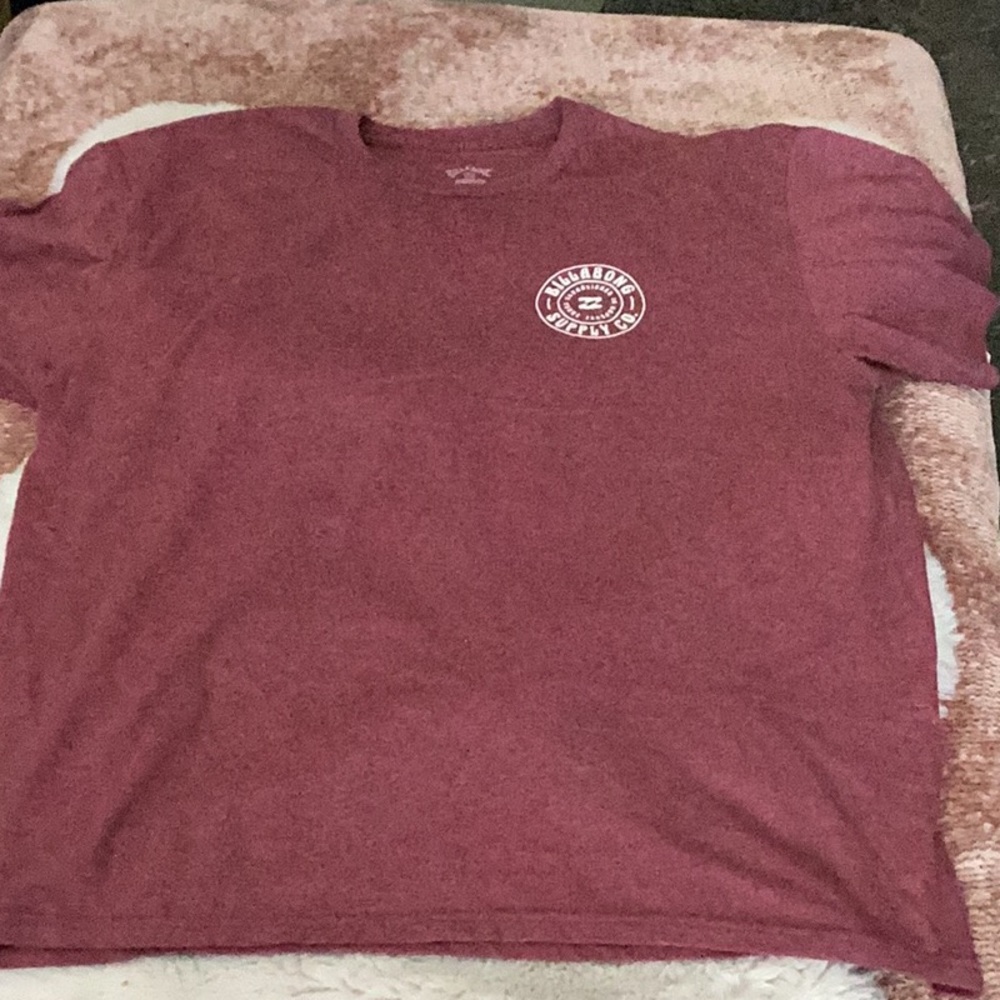 NWOT Billabong tee